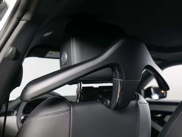 New 2026 Fuji White Land Rover Hoxton Edition image 22