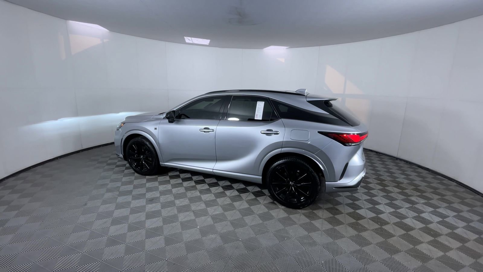 Used 2023 Iridium Lexus RX 500h F SPORT Performance image 6