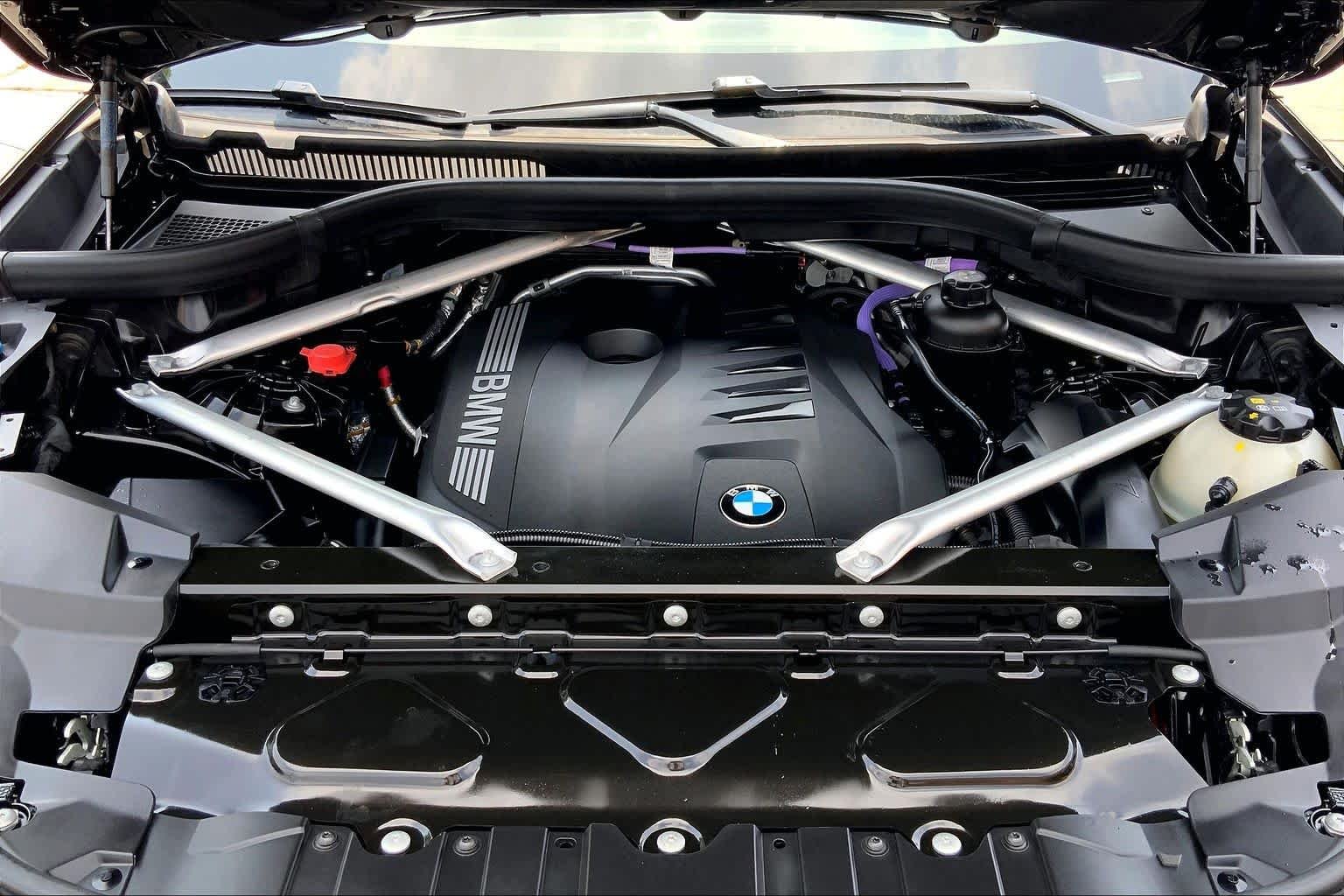 Used 2024 Black Sapphire Metallic BMW sDrive40i image 32