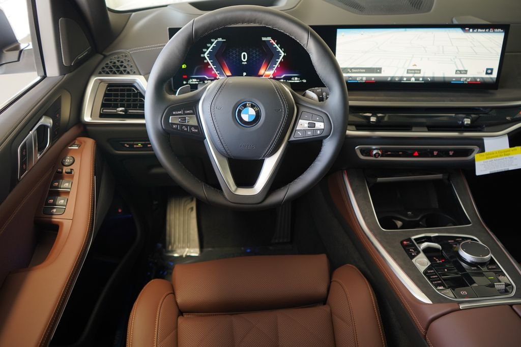 Used 2026 Alpine White BMW xDrive50e image 17
