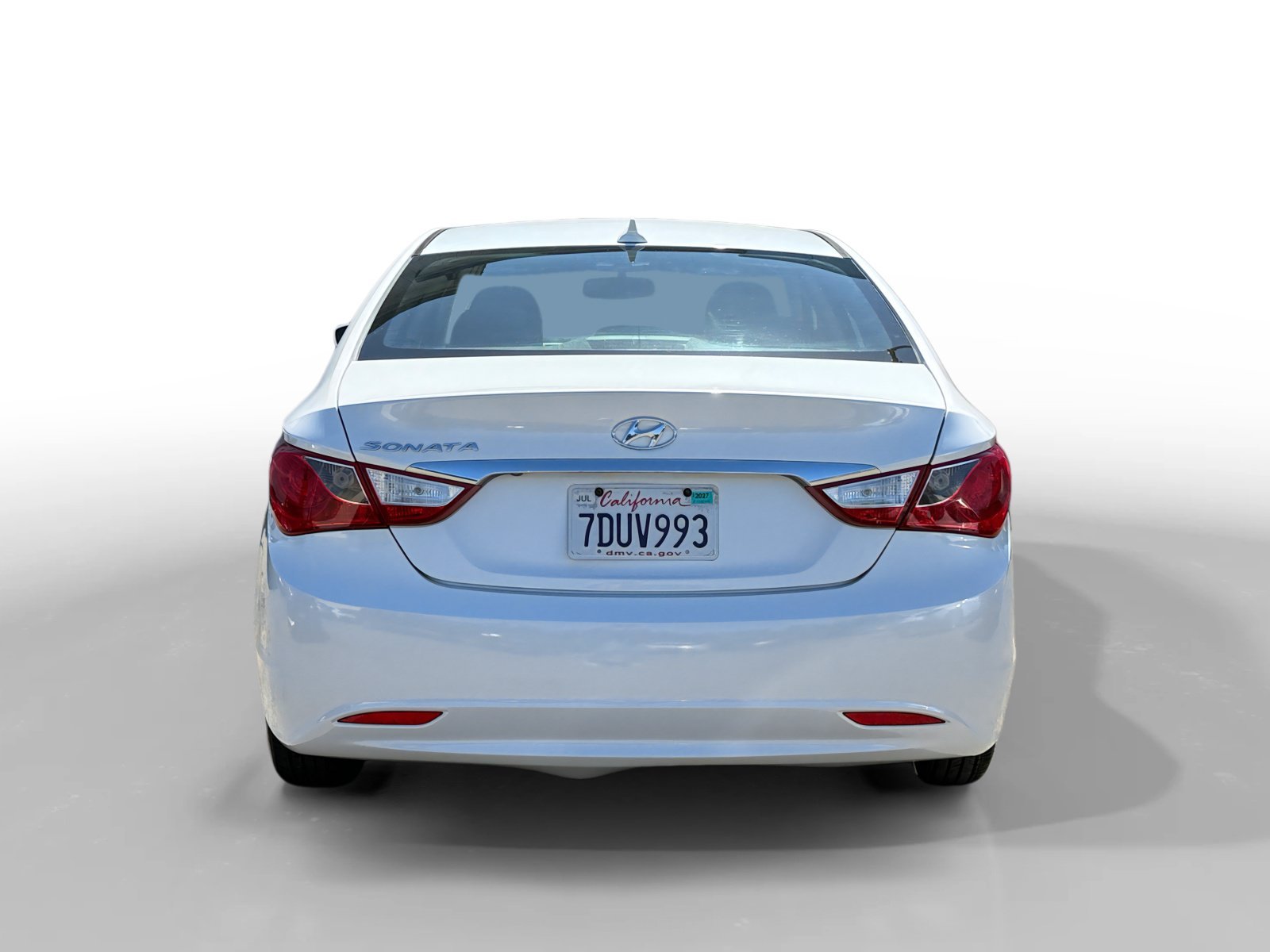 Used 2013 Shimmering White Mica Hyundai GLS image 4