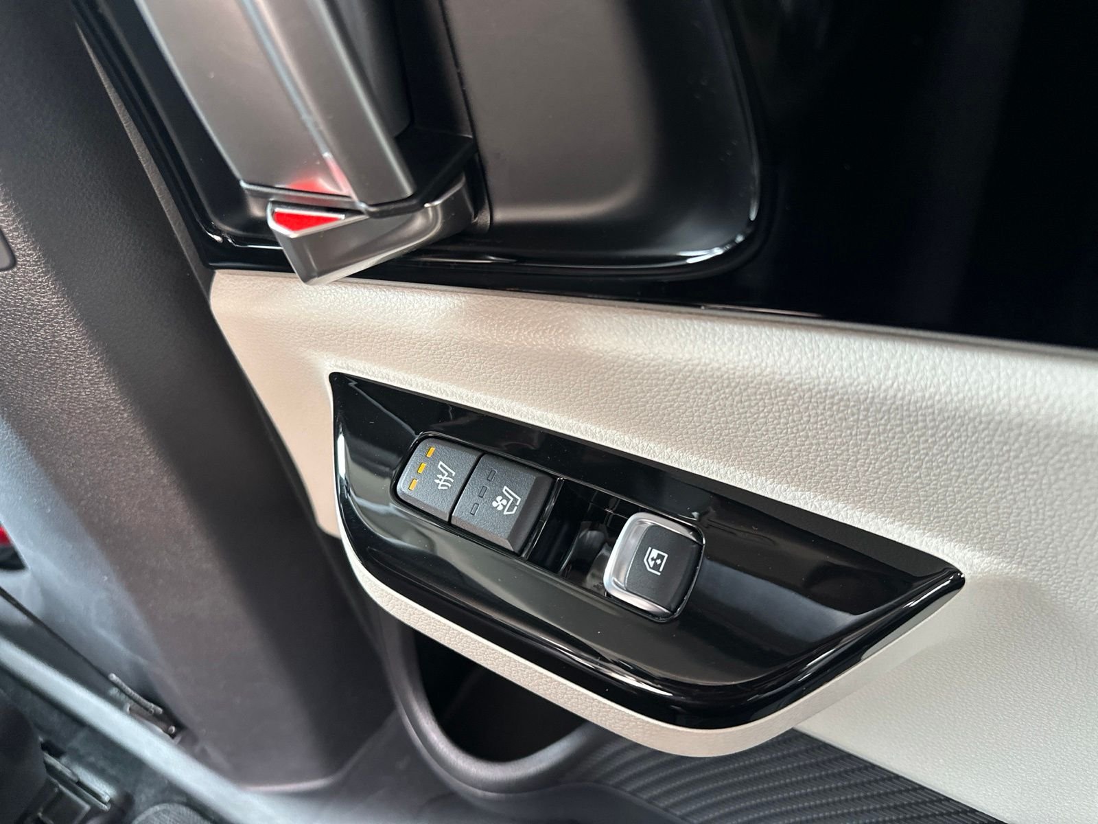 Used 2024 Red Kia SX Prestige image 31