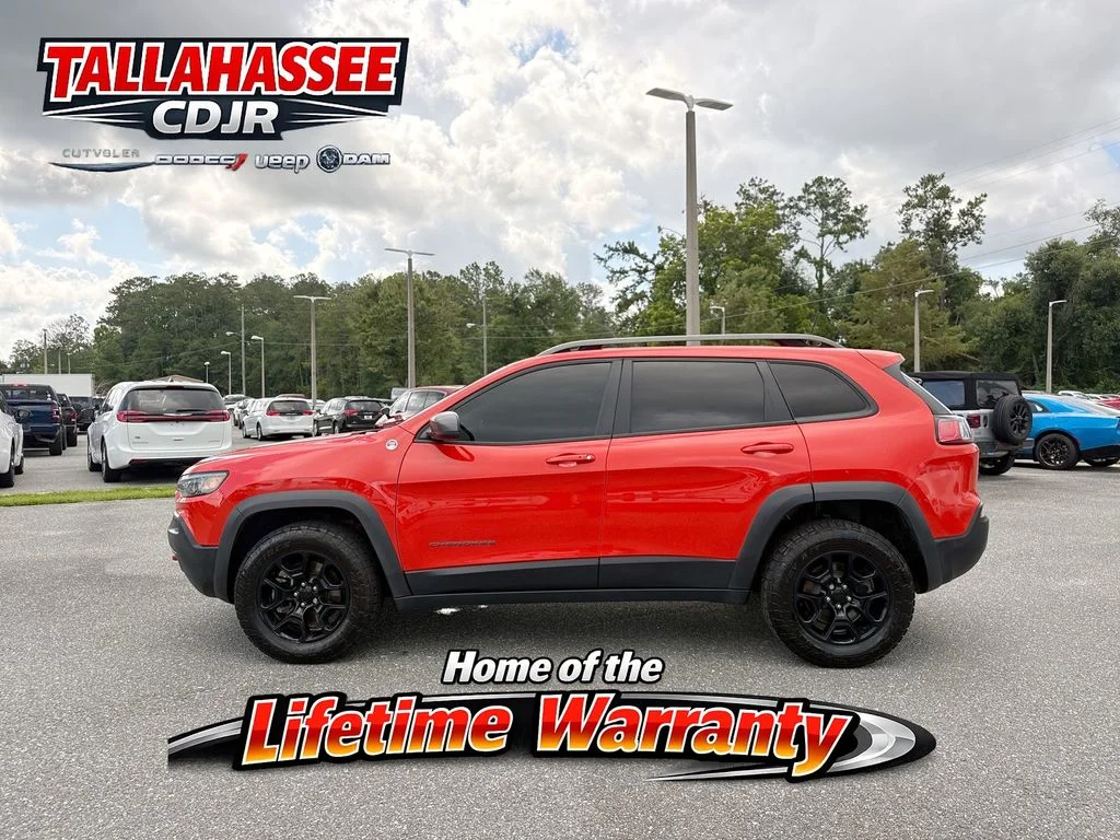Used 2021 Orange Jeep Trailhawk image 8