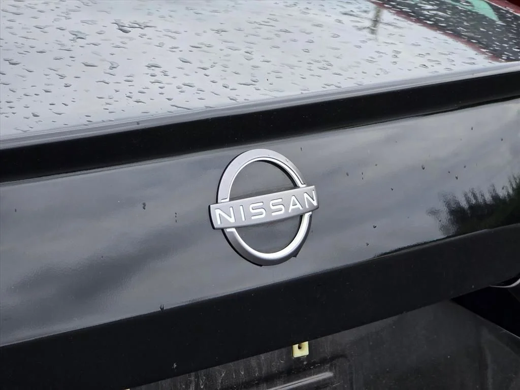 Used 2025 Black Nissan 2.5 SV image 14