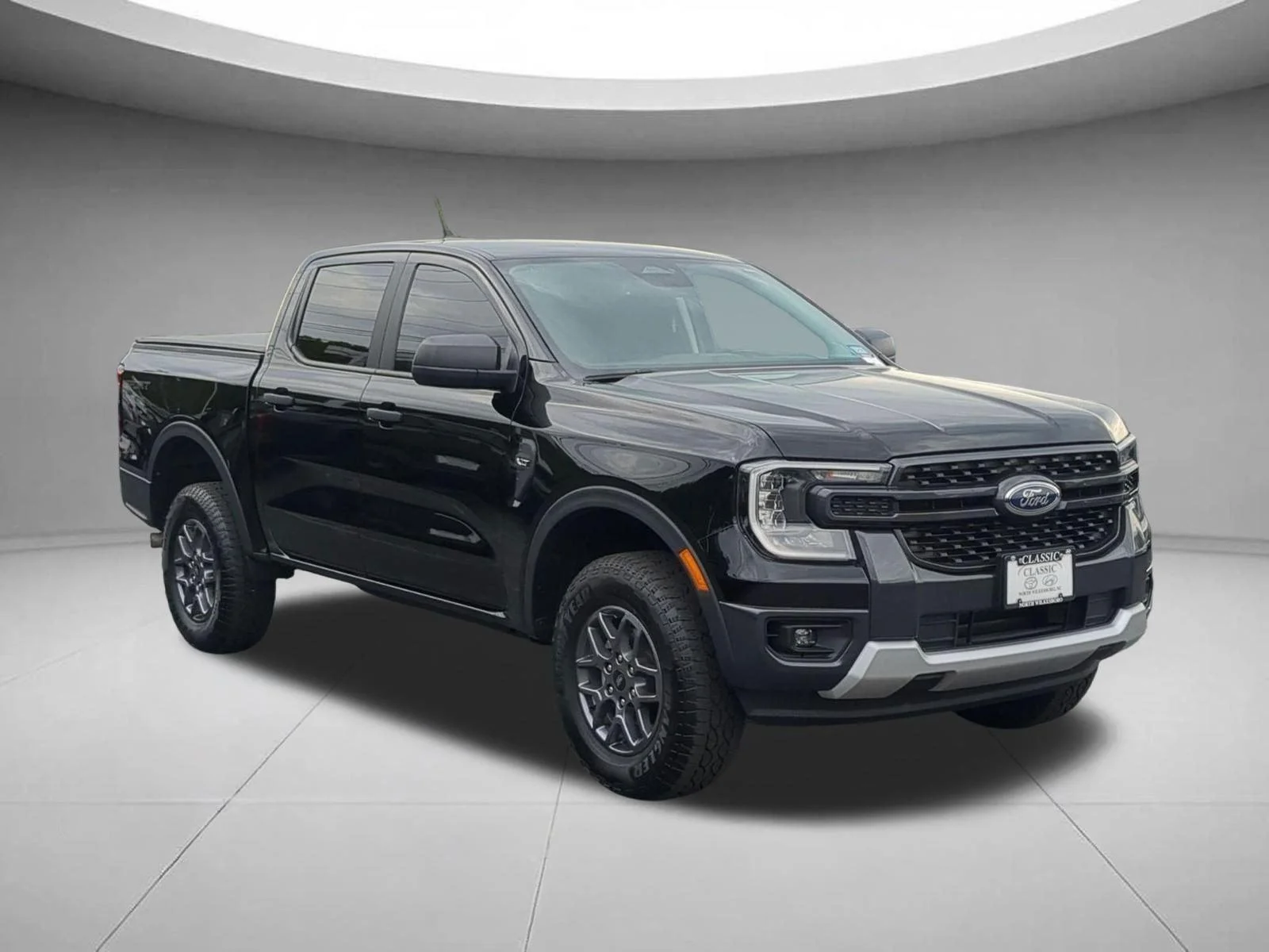 Used 2025 Shadow Black Ford XLT image 7