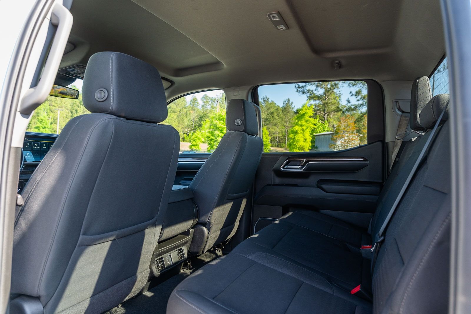 Used 2025 White Chevrolet LT image 21