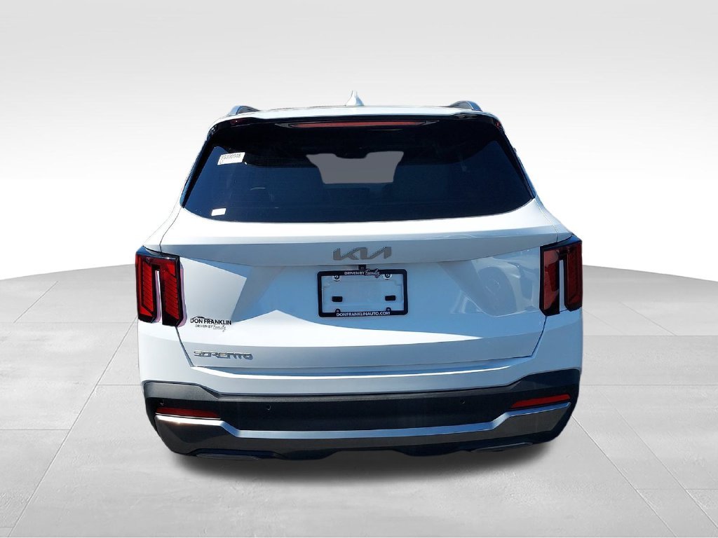 Used 2025 White Kia SX image 5