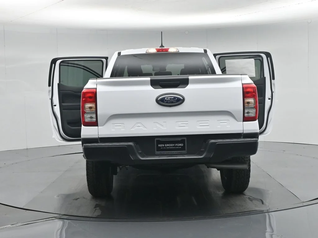 New 2026 Oxford White Ford XL image 30