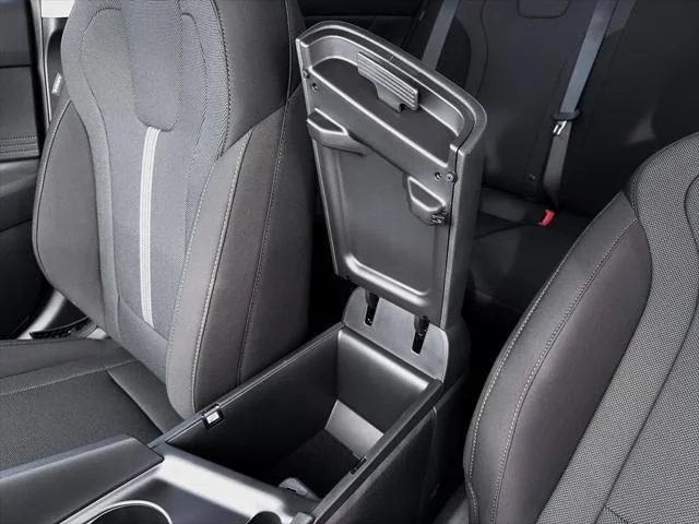 New 2026 Abyss Black Hyundai SE image 18