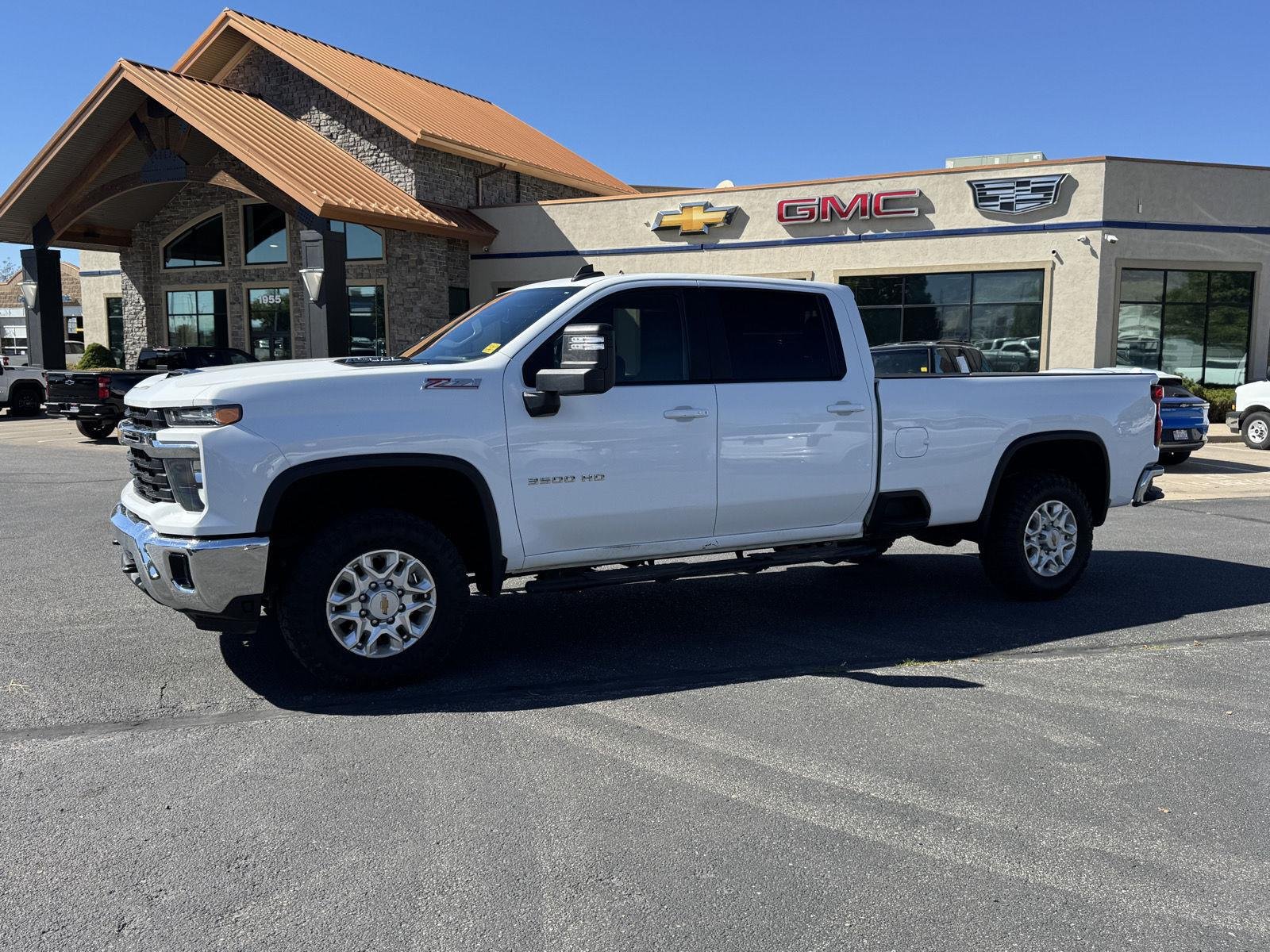 Used 2024 Summit White Chevrolet LT image 1