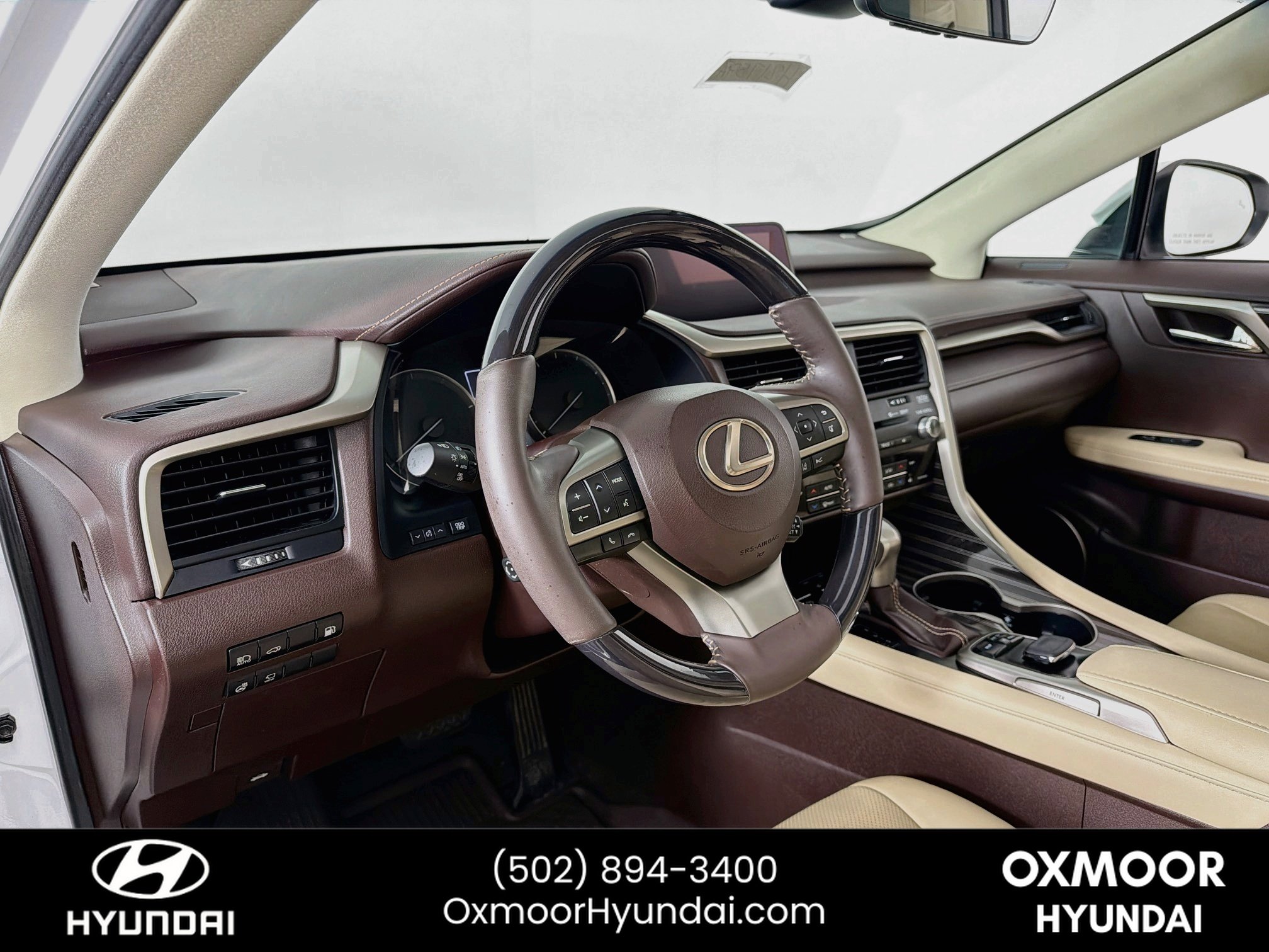 Used 2017 Eminent White Pearl Lexus Base image 9