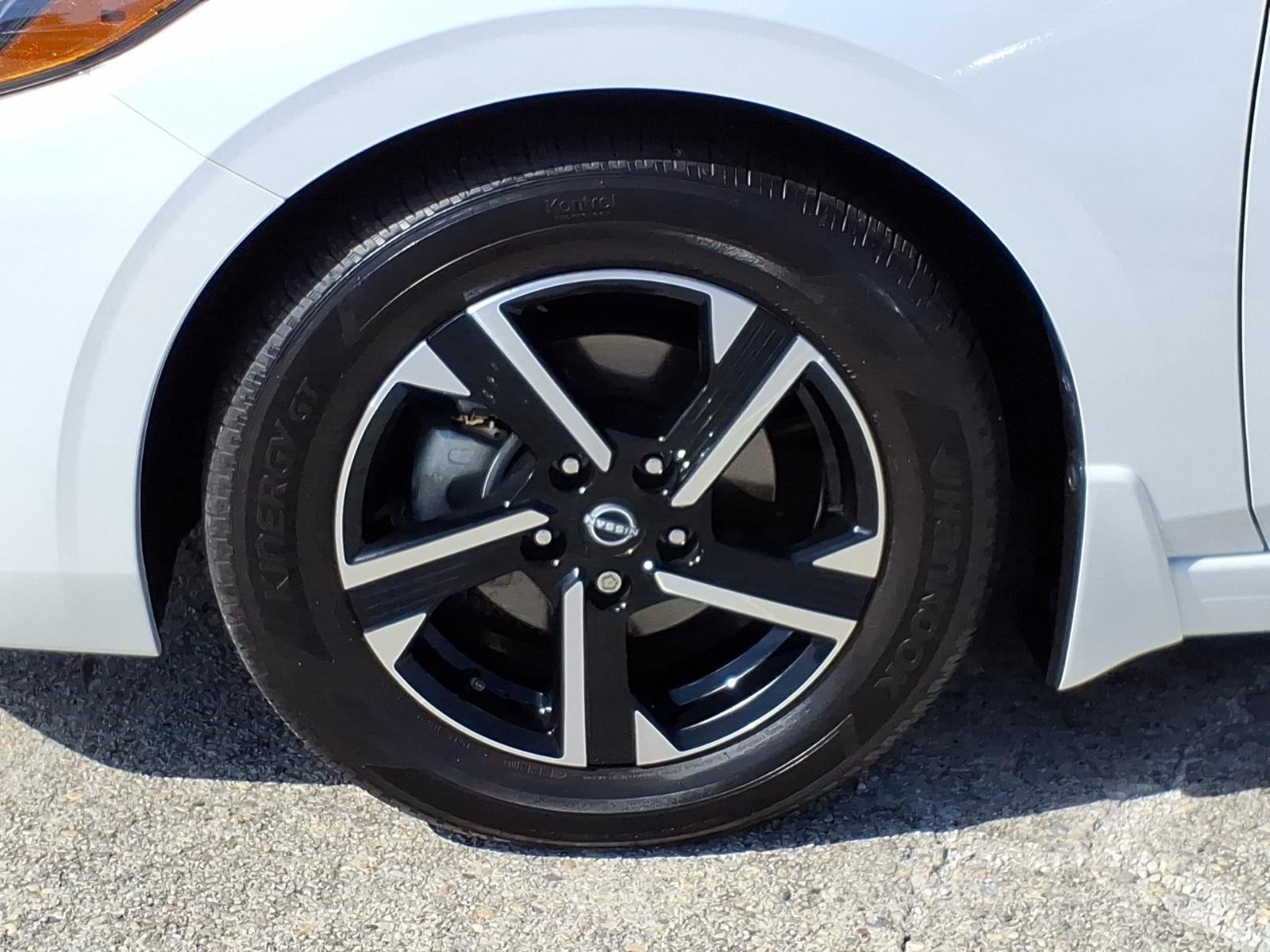 Used 2025 Aspen White Tricoat Nissan SV image 4