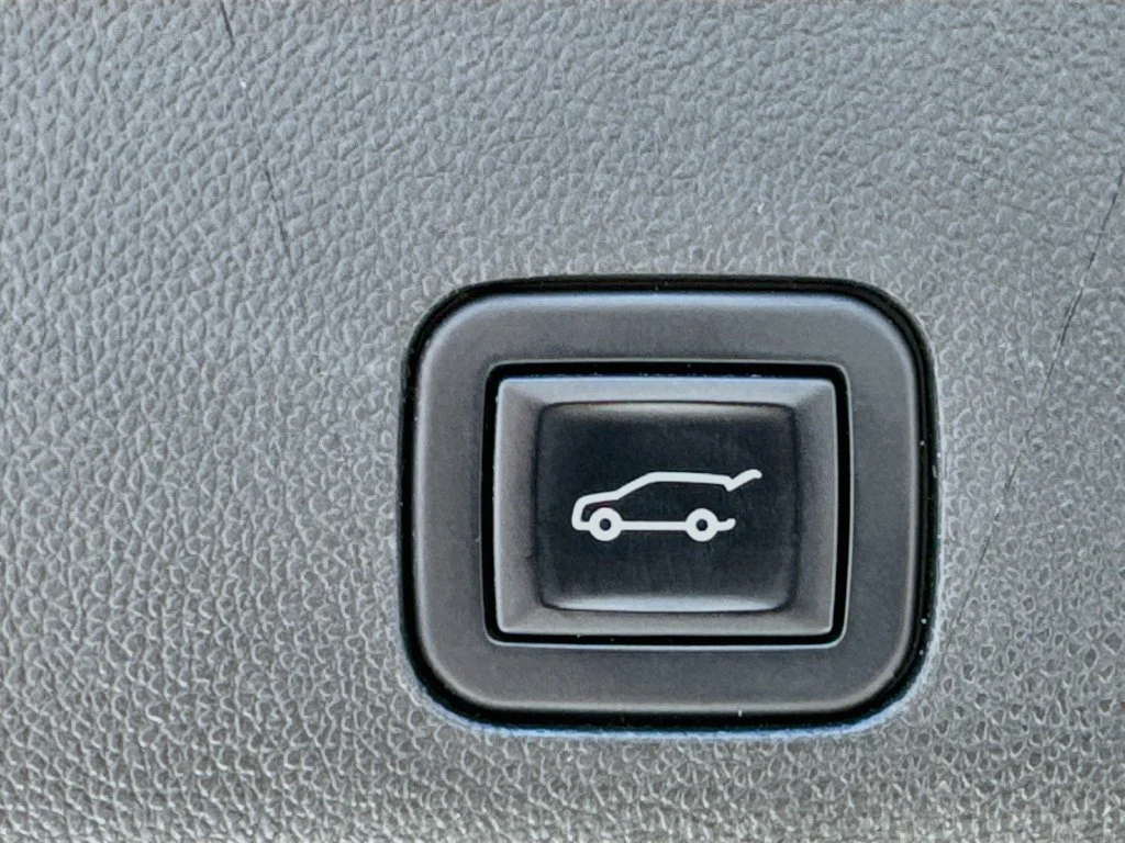 Used 2023 Black GMC SLT image 32