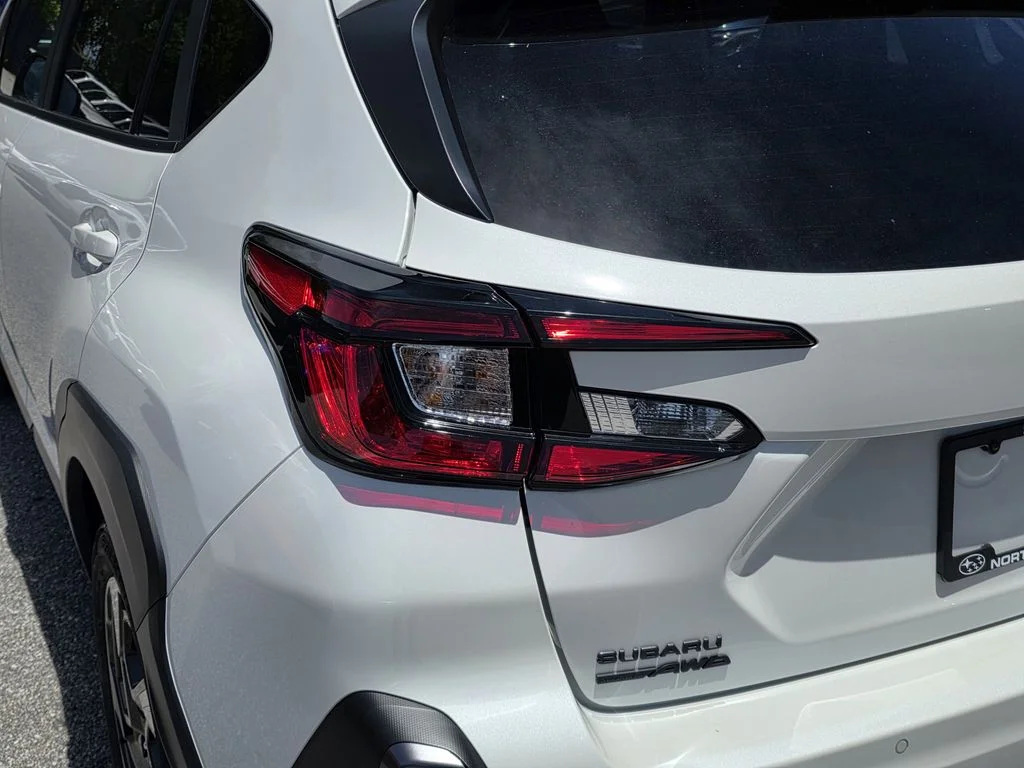 New 2026 CRYSTAL WHITE PEARL Subaru Limited image 7