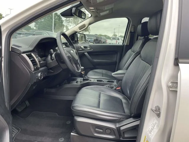 Used 2019 White Platinum Clearcoat Ford Lariat image 17