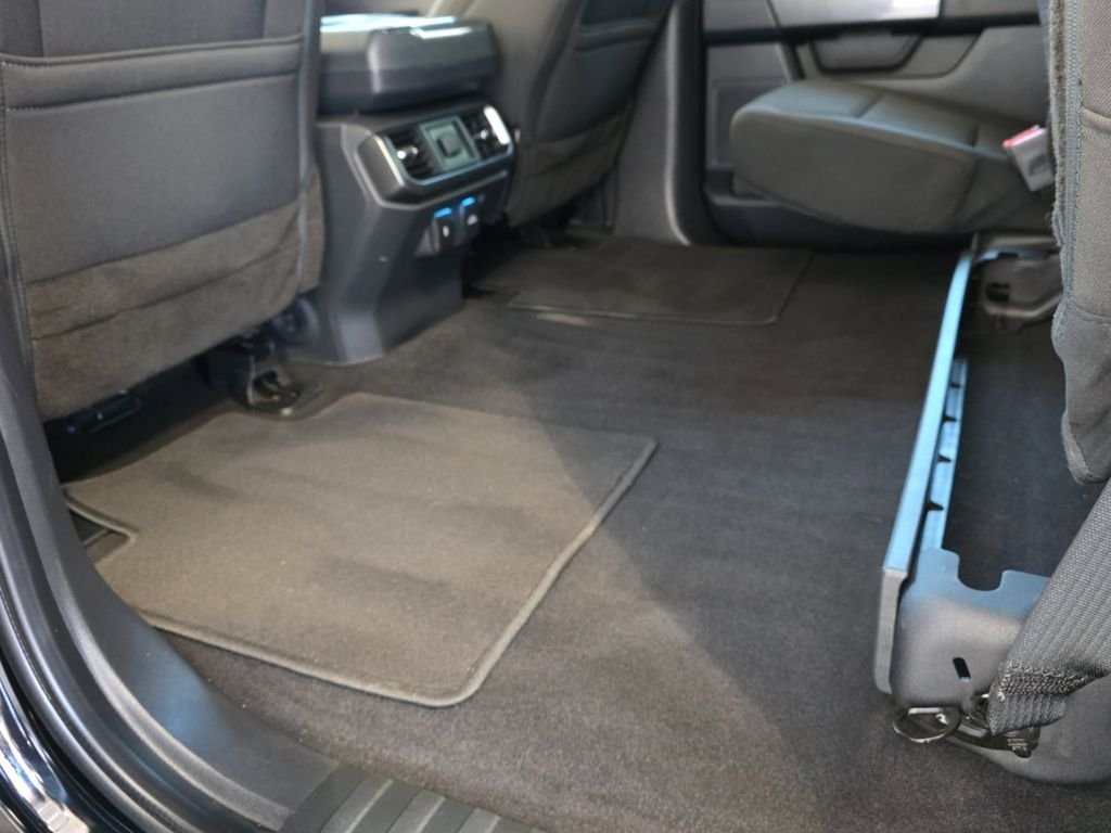 Used 2023 Black Ford XLT image 29