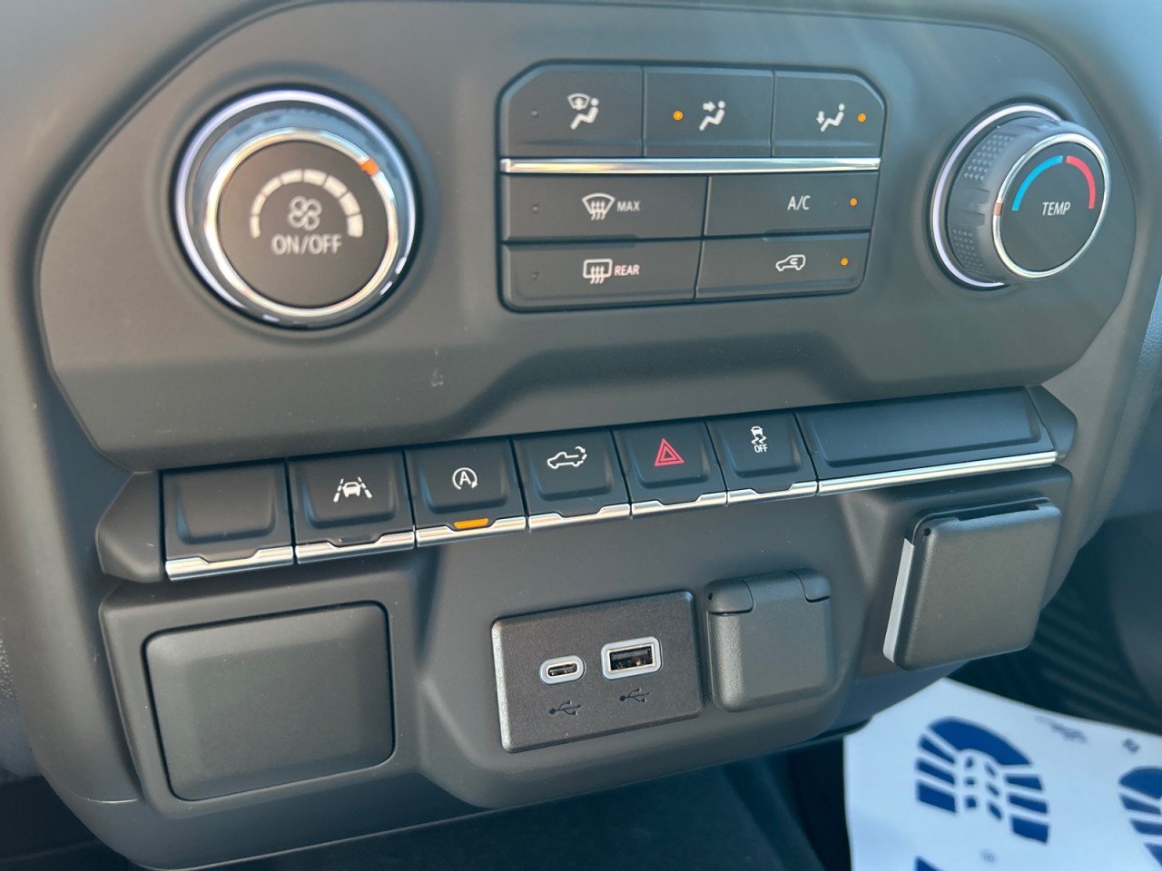 2026 Chevrolet Silverado 1500 Custom - Photo 13