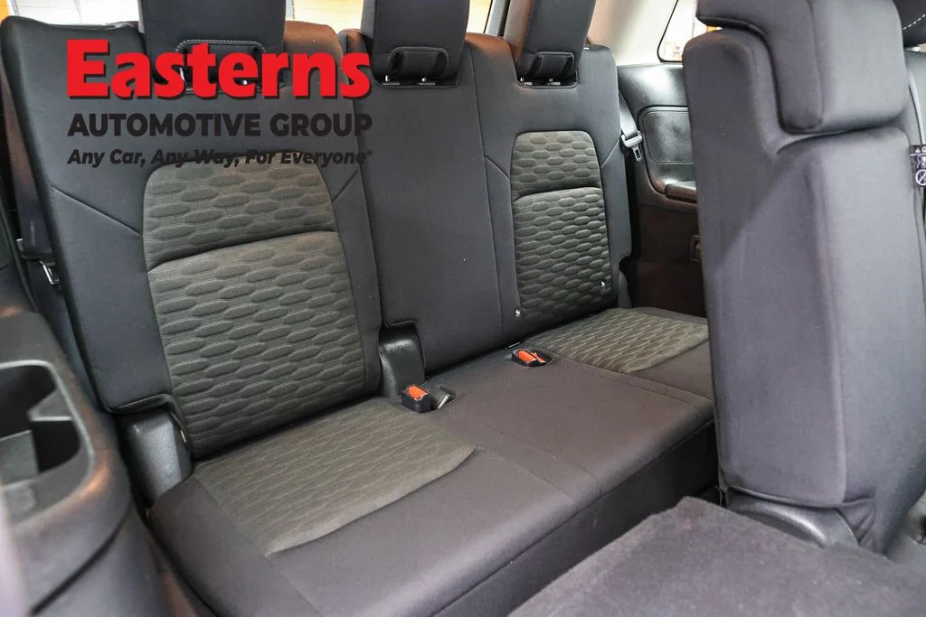 Used 2023 Silver Nissan S image 23