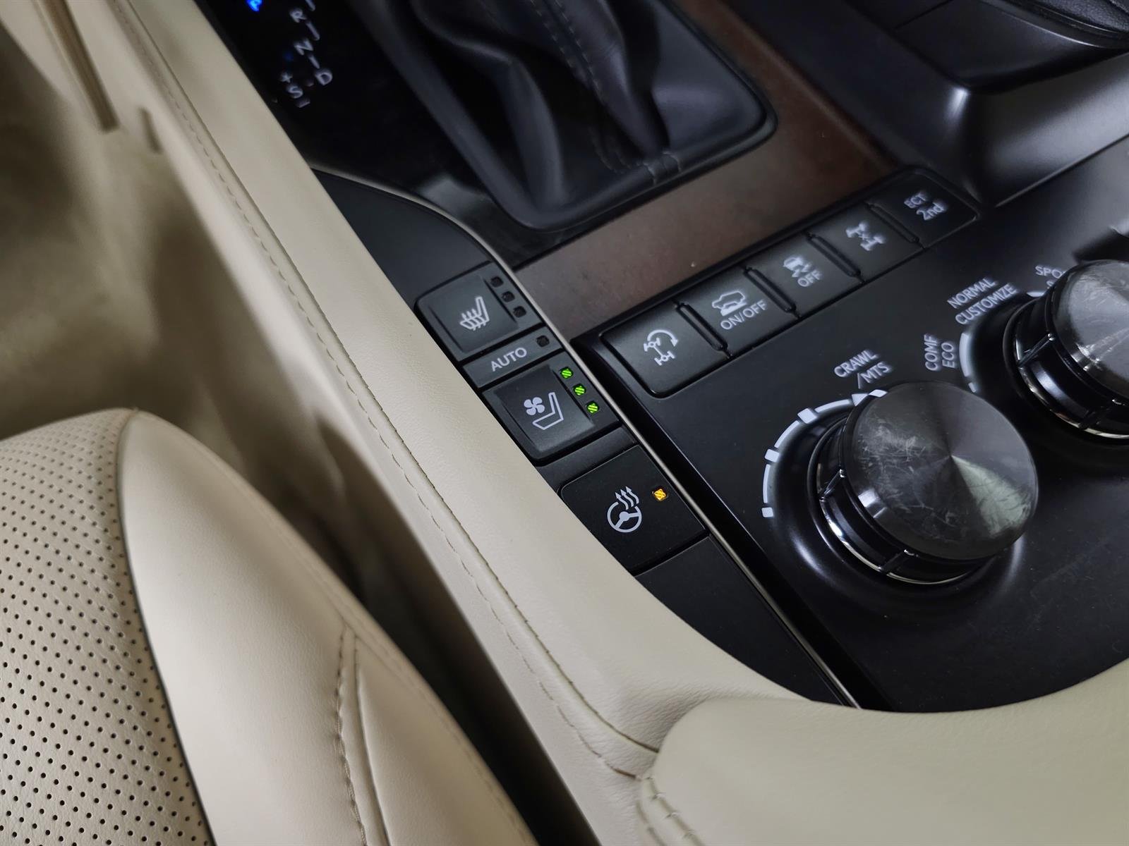 Certified Used 2021 White Lexus Two-Row image 31