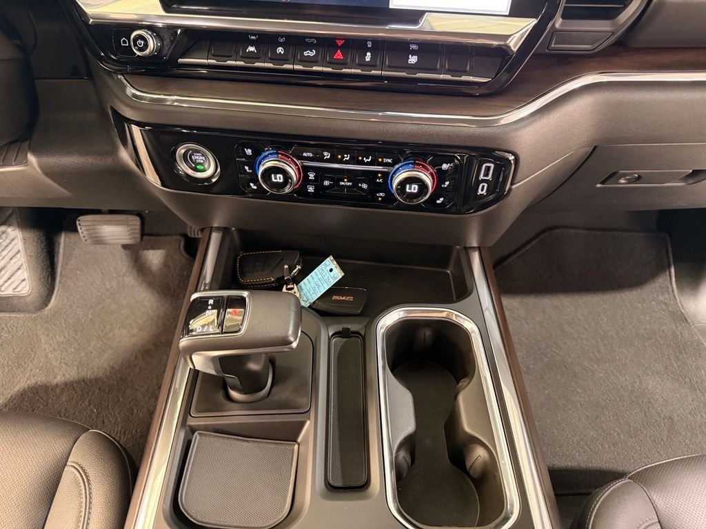 Used 2022 Titanium GMC SLT image 21