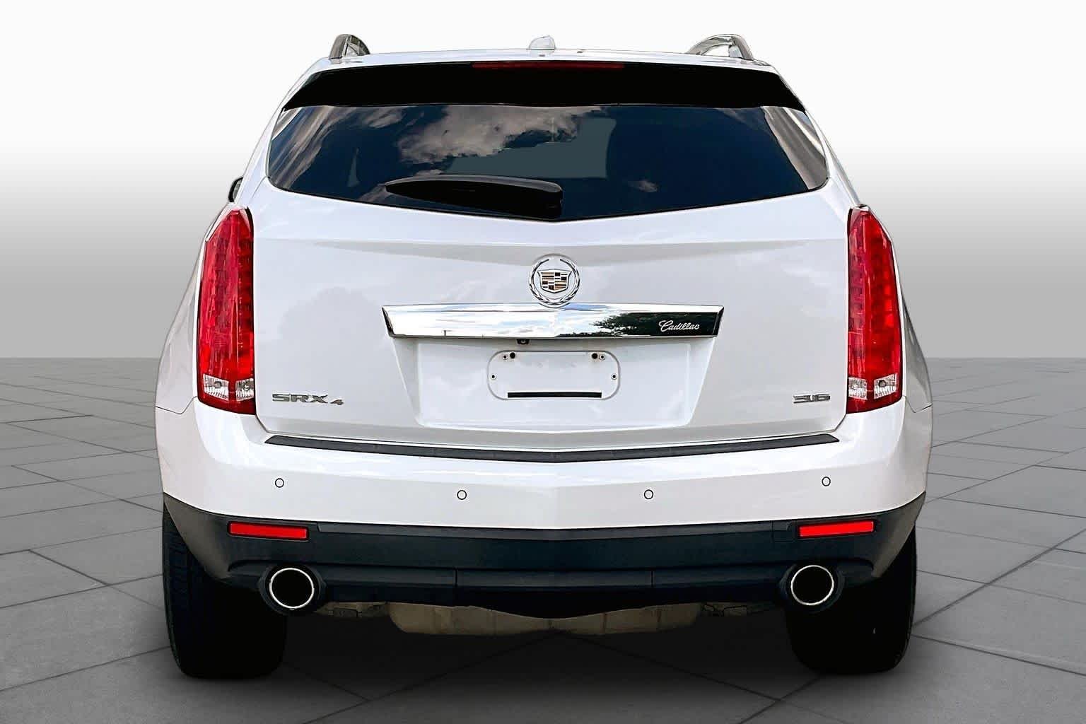 Used 2016 Platinum Ice Tricoat Cadillac Luxury Collection image 5