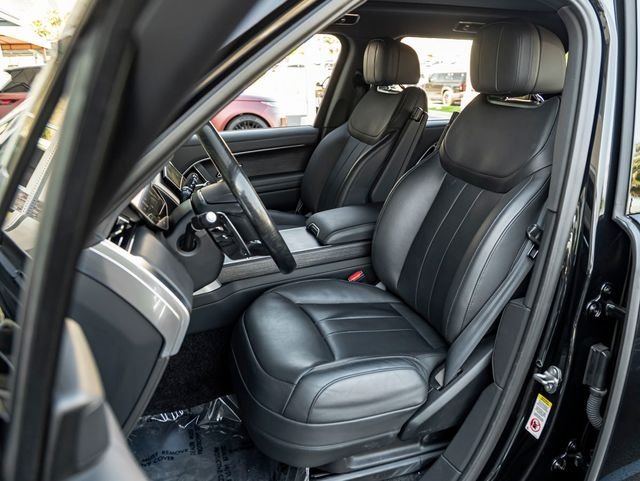 Used 2024 Santorini Black Metallic Land Rover SE image 14
