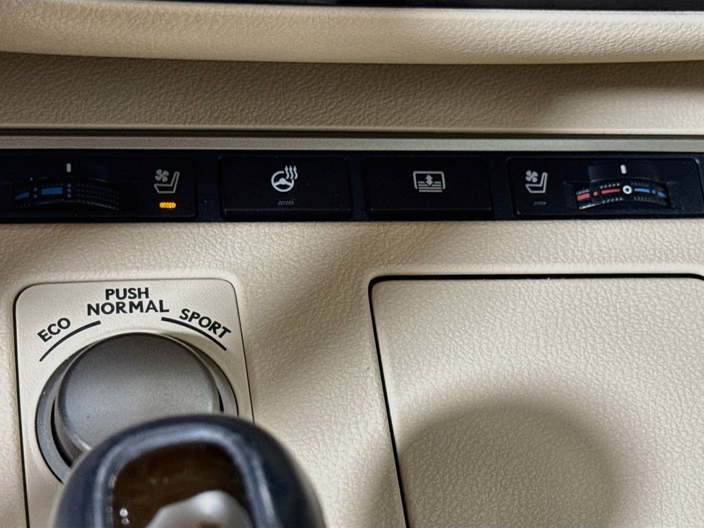 Used 2014 Deep Sea Mica Lexus Base image 20
