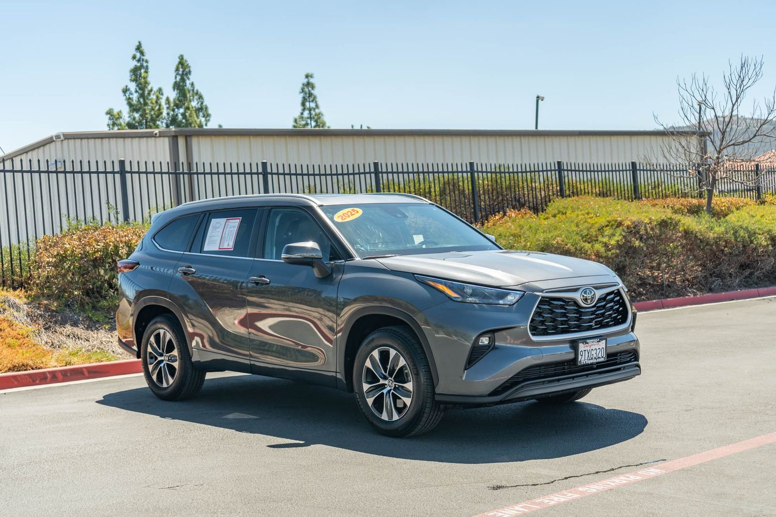 Certified Used 2025 Magnetic Gray Metallic Toyota XLE image 5
