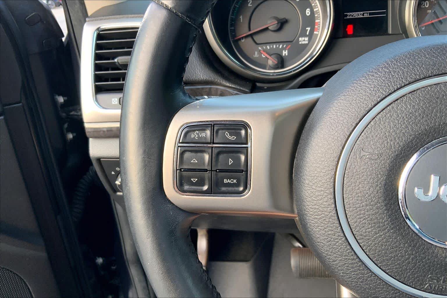 Used 2012 Maximum Steel Metallic Jeep Laredo image 20
