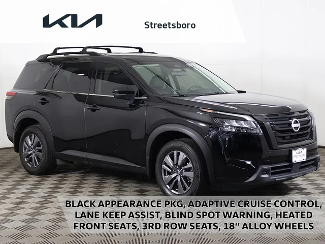 2024 Nissan Pathfinder SV
