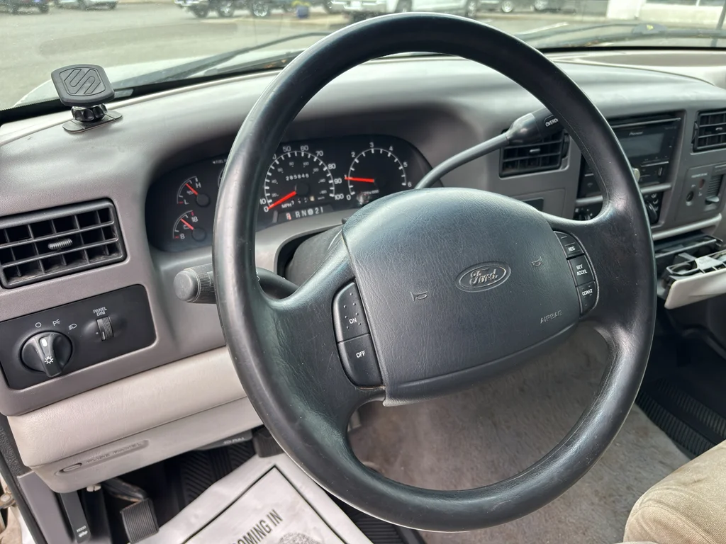 Used 1999 WHITE Ford XL image 10
