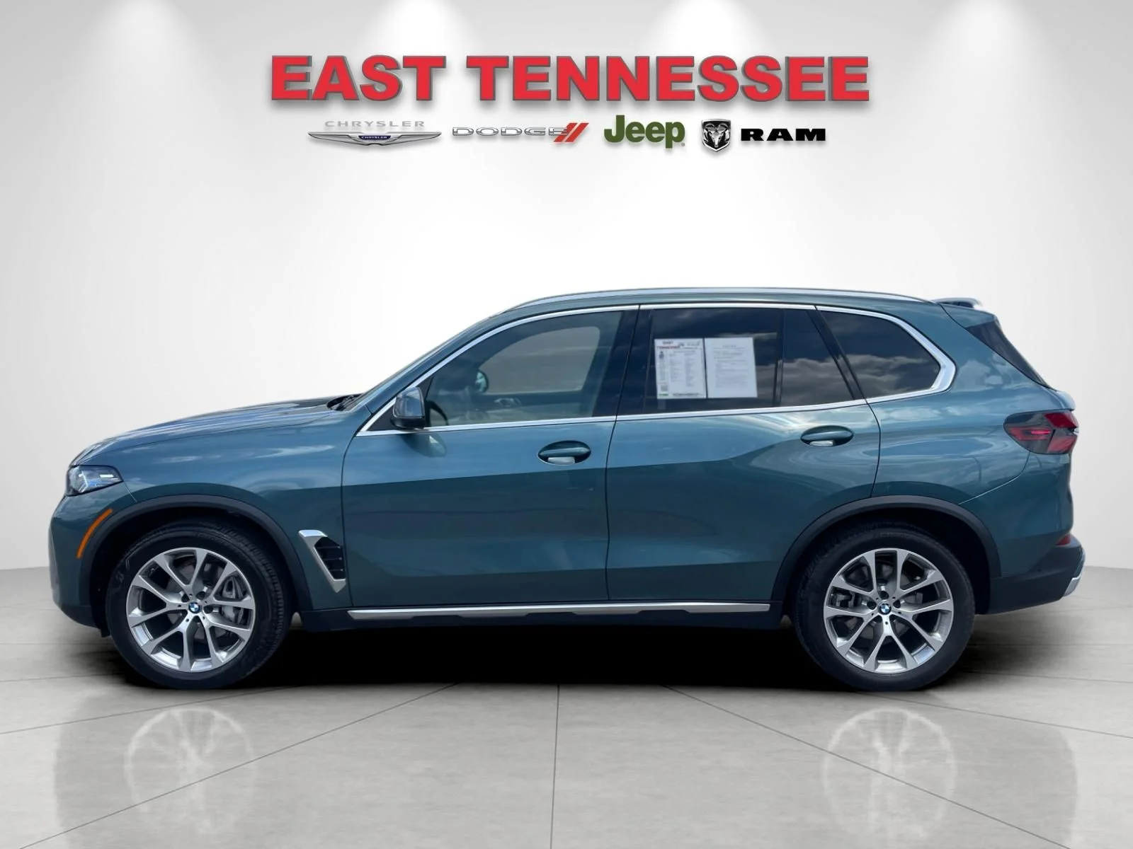 Used 2025 Blue BMW xDrive40i image 6