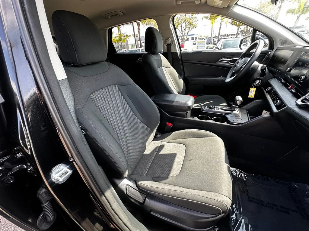 Used 2023 Black Kia LX image 13
