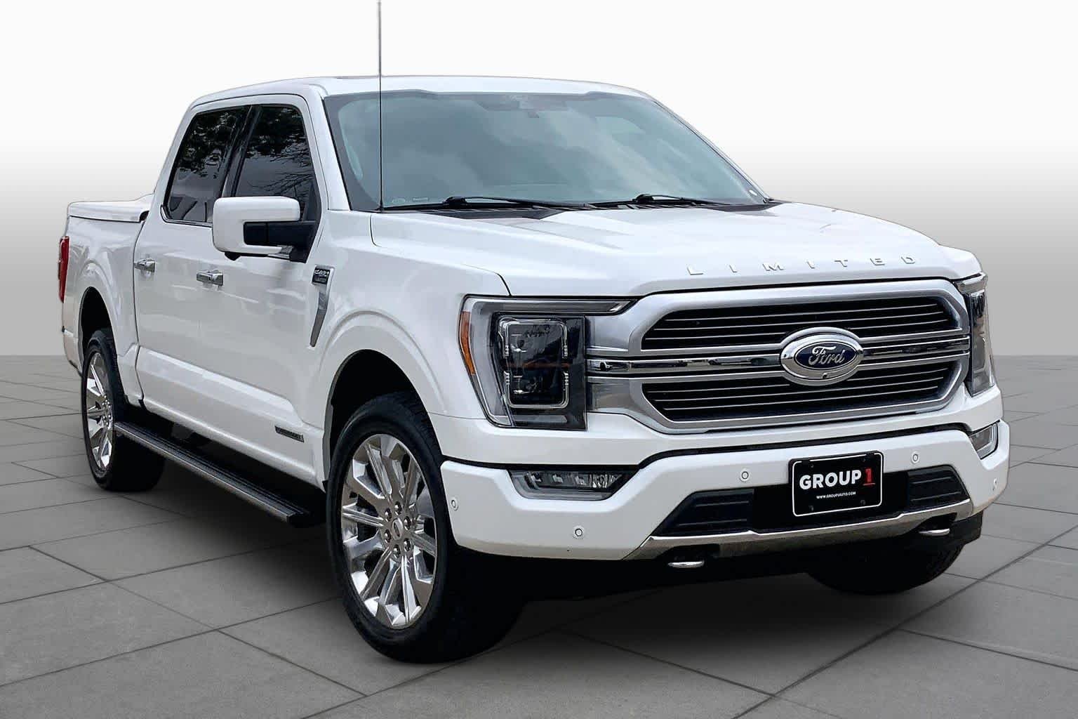 Used 2021 Star White Metallic Tri-Coat Ford Limited image 3