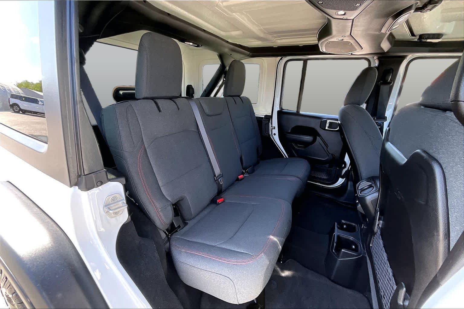 Used 2026 Bright White Clearcoat Jeep Rubicon image 19