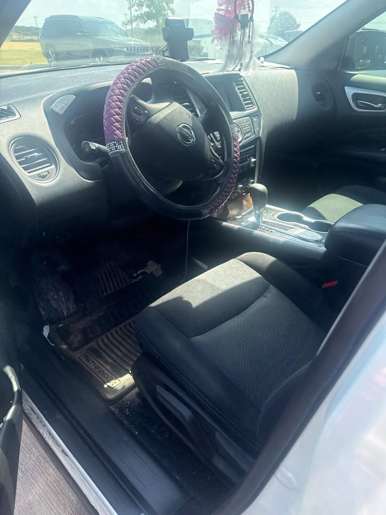 Used 2020 White Nissan S image 6