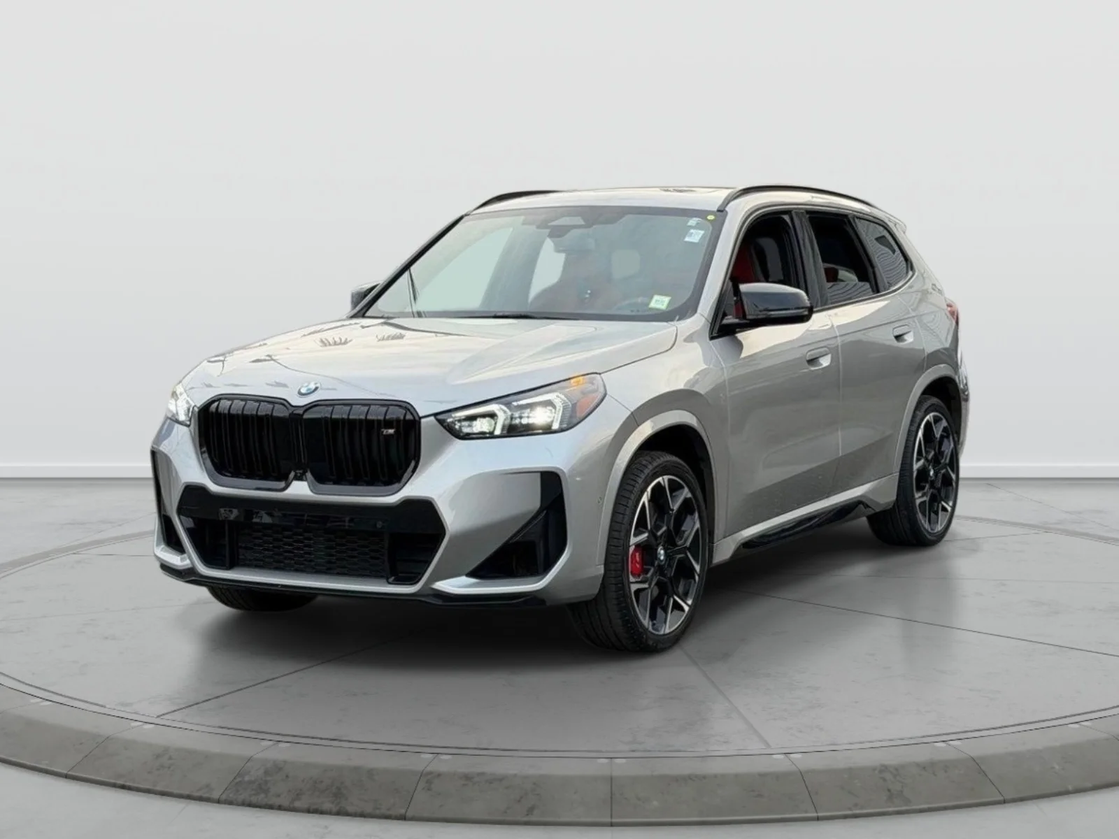 Used 2026 Silver BMW M35i image 3