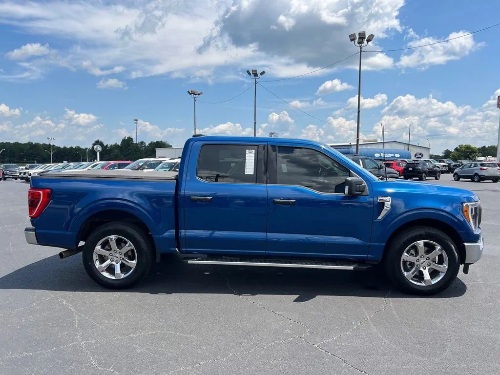 Used 2022 Blue Ford XLT image 8