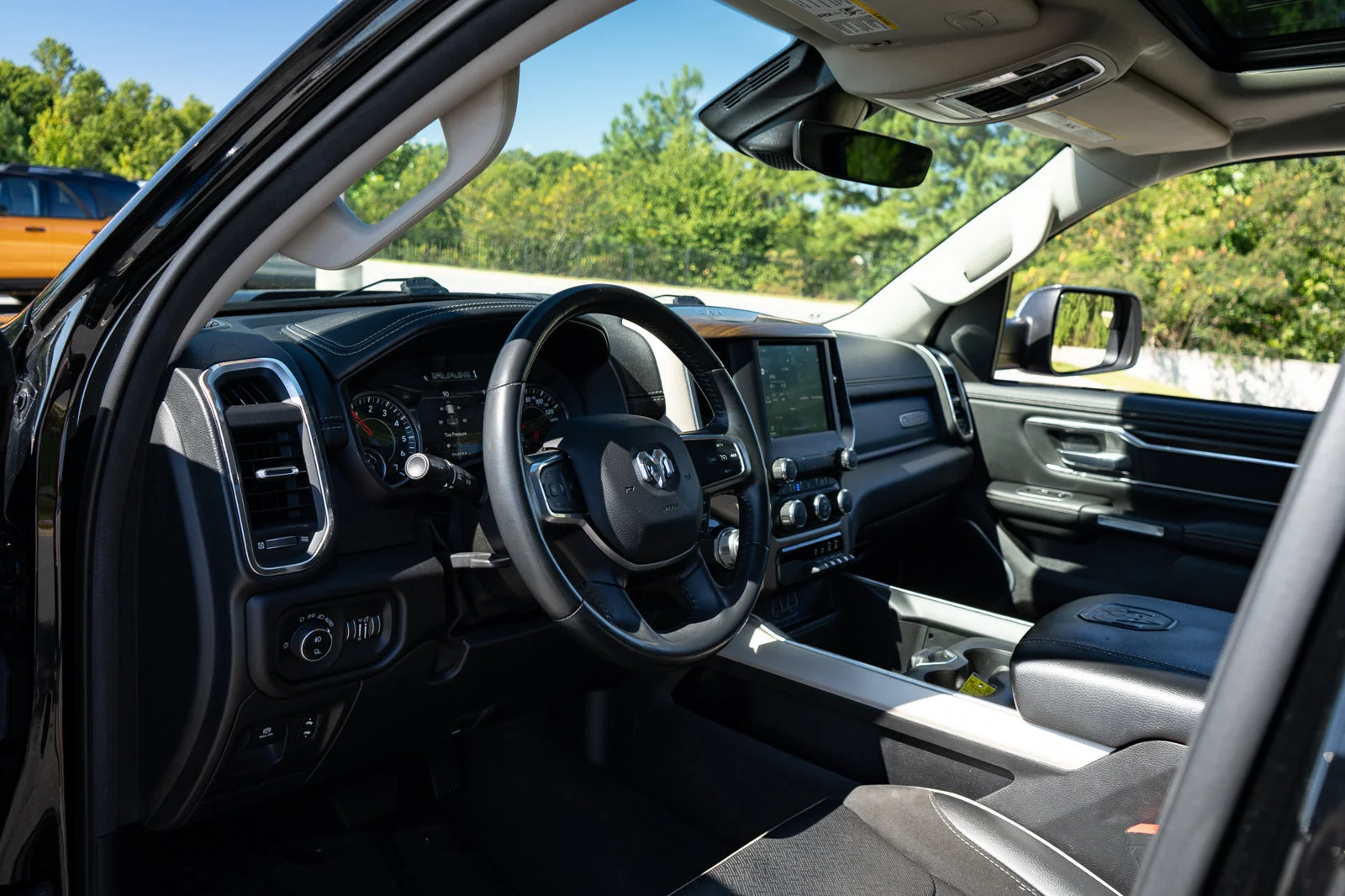 Used 2022 Black Ram Laramie image 13