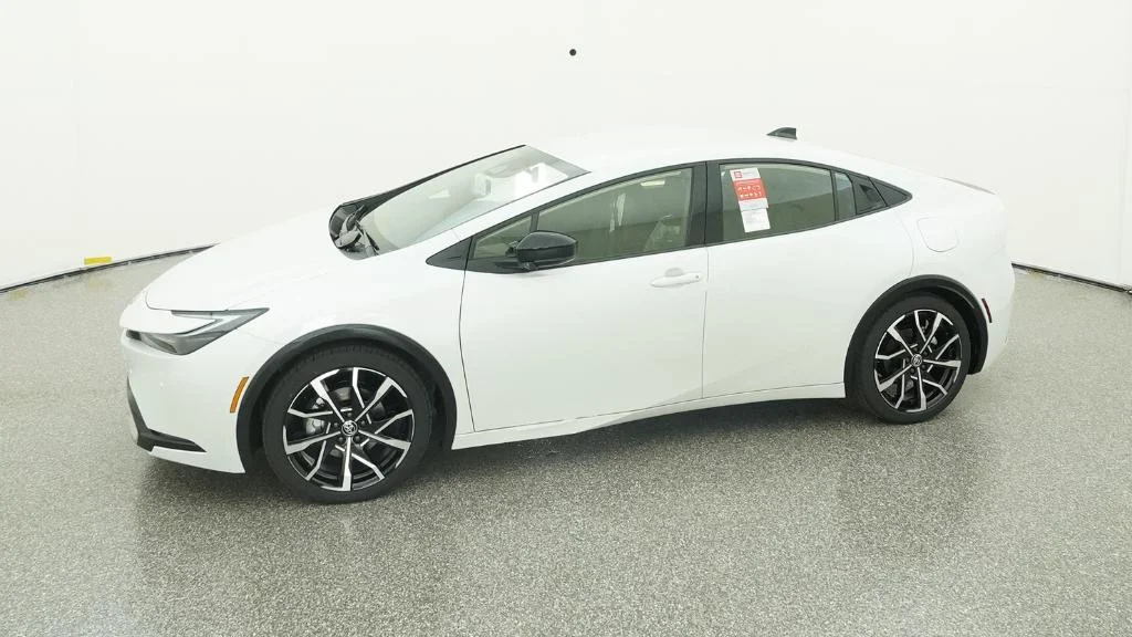 New 2026 Wind Chill Pearl Toyota XSE image 32