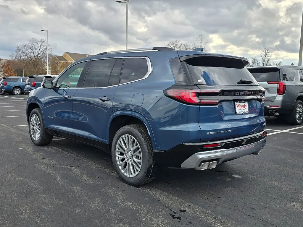 2026 GMC Acadia Denali - Photo 7