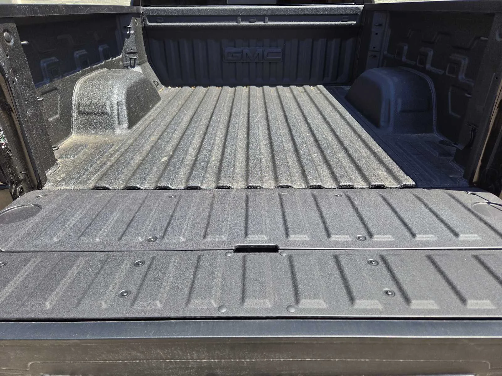 2026 GMC Sierra 1500 AT4X - Photo 20
