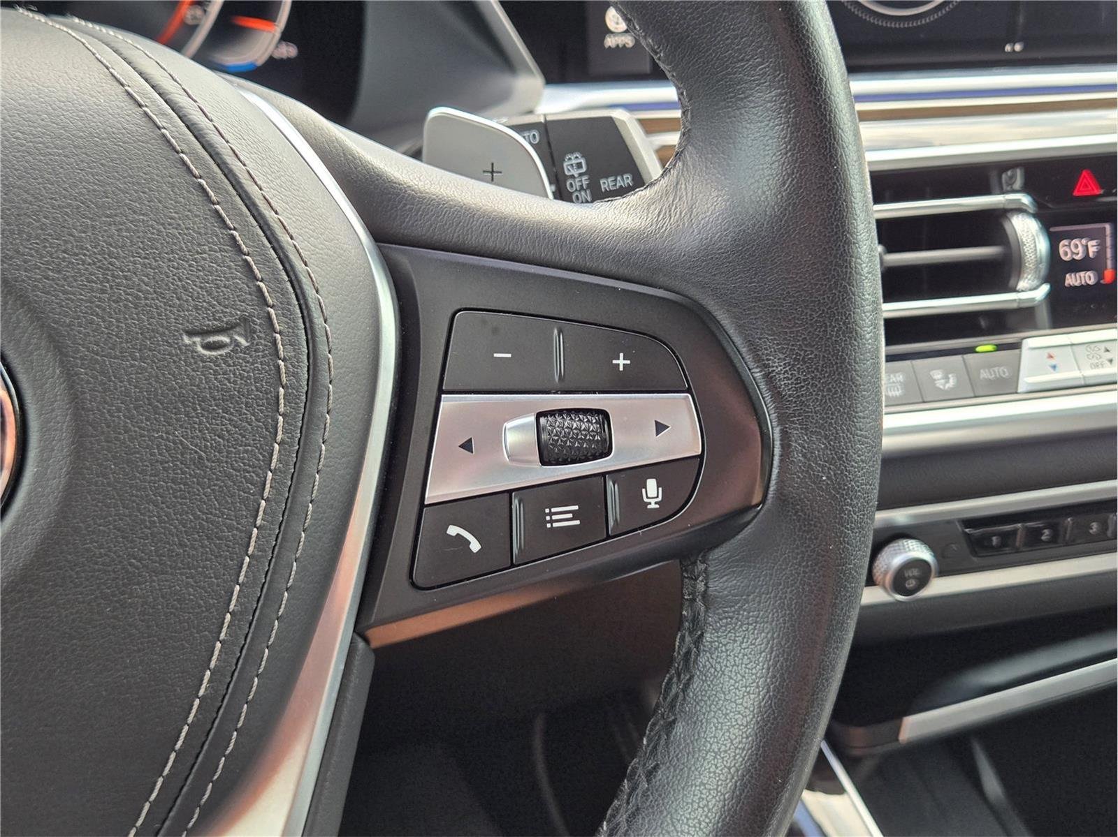 Used 2023 Mineral White Metallic BMW xDrive40i image 34