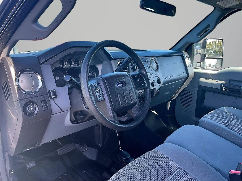 Used 2016 Blue Ford XLT image 11