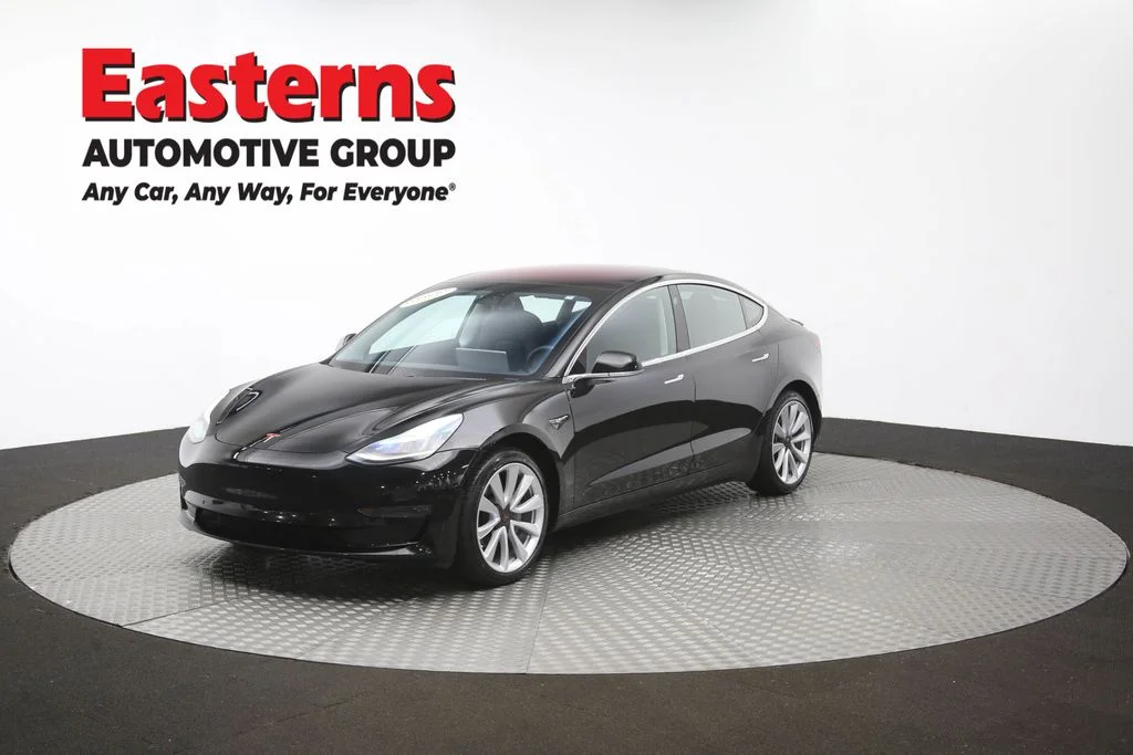 Used 2018 Black Tesla Mid Range image 50