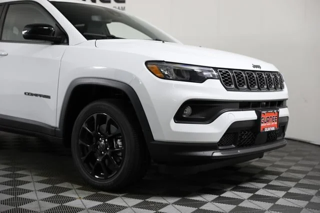 New 2026 Bright White Clear-Coat Exterior Paint Jeep Latitude image 24