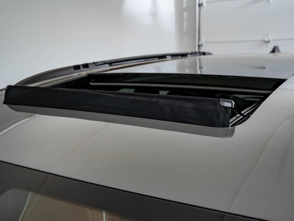 Used 2024 Ceramic Gray Clearcoat Chrysler Pinnacle image 14