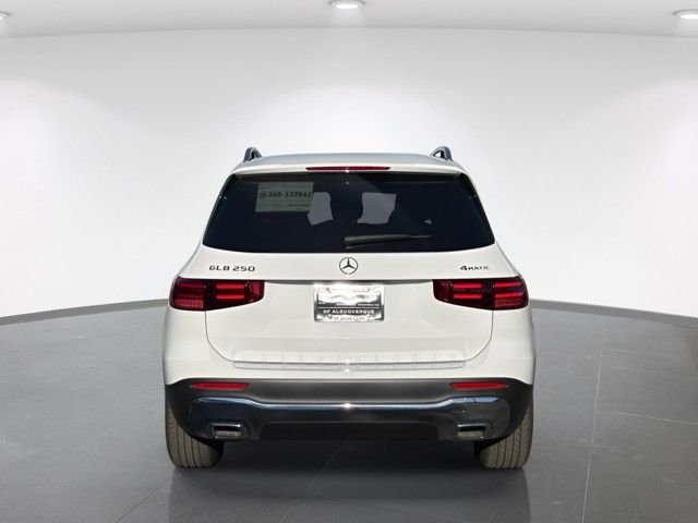 New 2026 Polar White Mercedes-Benz GLB 250 image 6