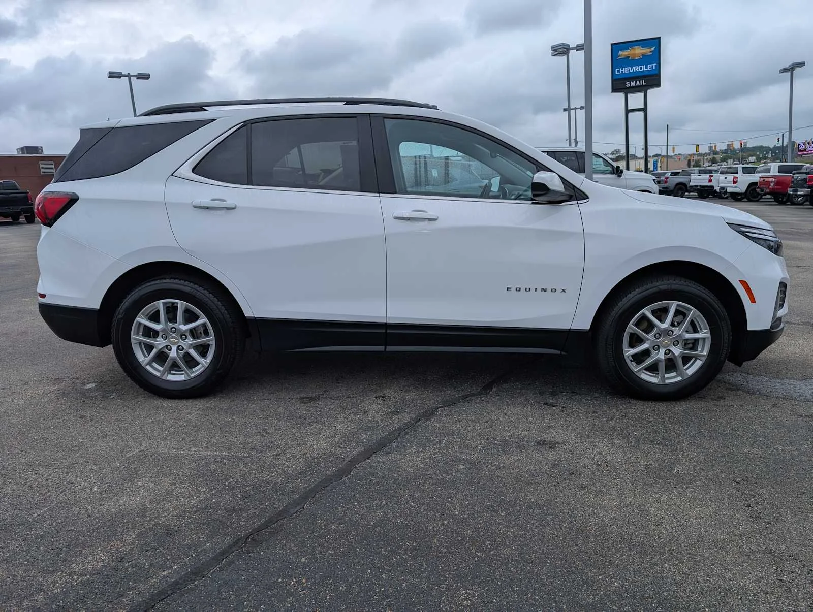 Used 2023 Summit White Chevrolet LT image 7