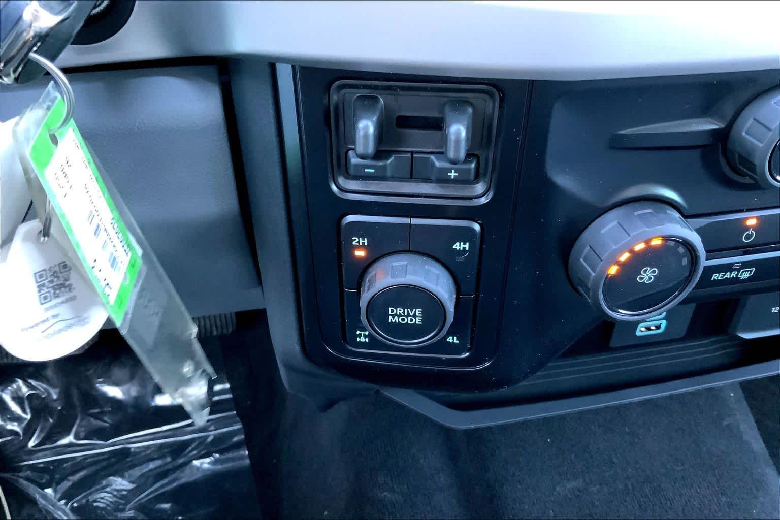 New 2026 Oxford White Ford F-250® XL image 16